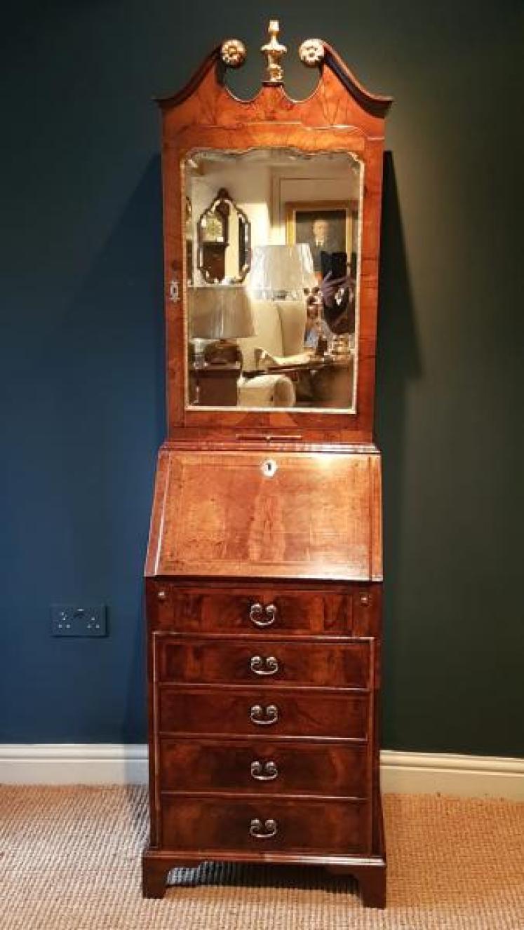 Small Proportioned George II Walnut Bureau Bookcase - Image 1