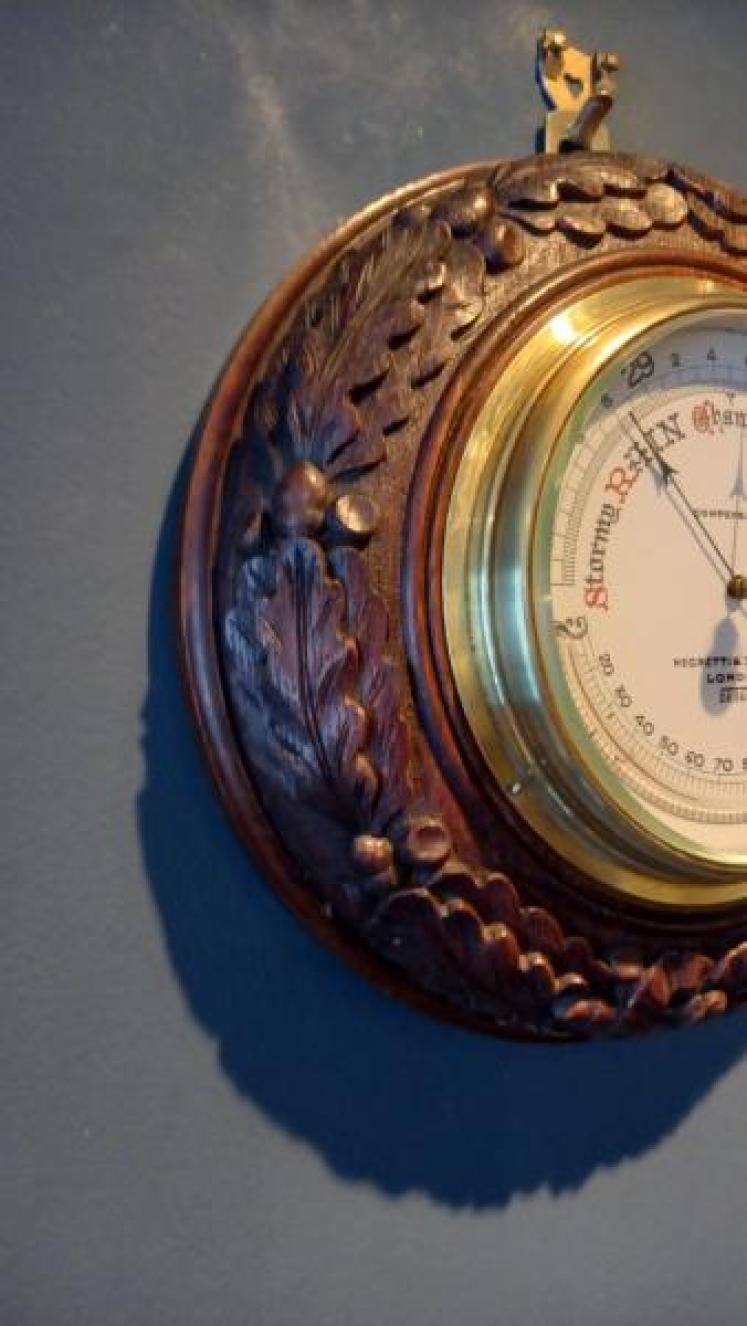 Antique Acorn Leaf Negretti & Zambra Barometer - Image 6