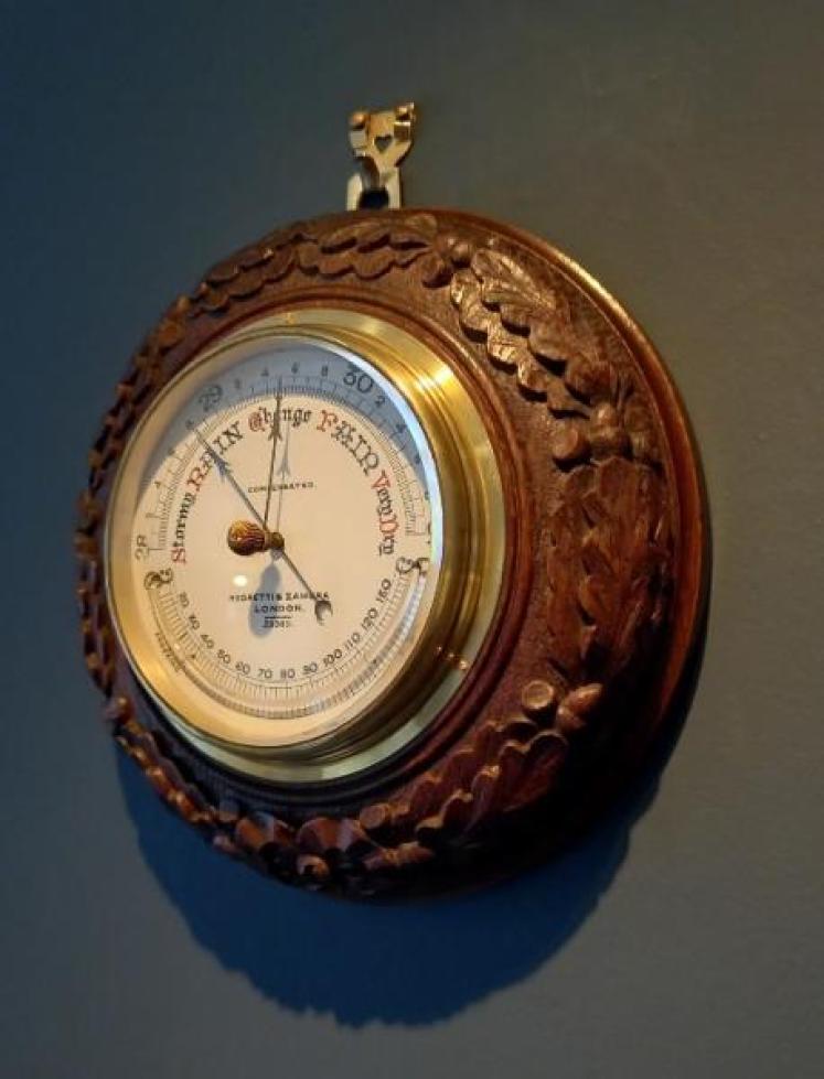 Antique Acorn Leaf Negretti & Zambra Barometer - Image 7