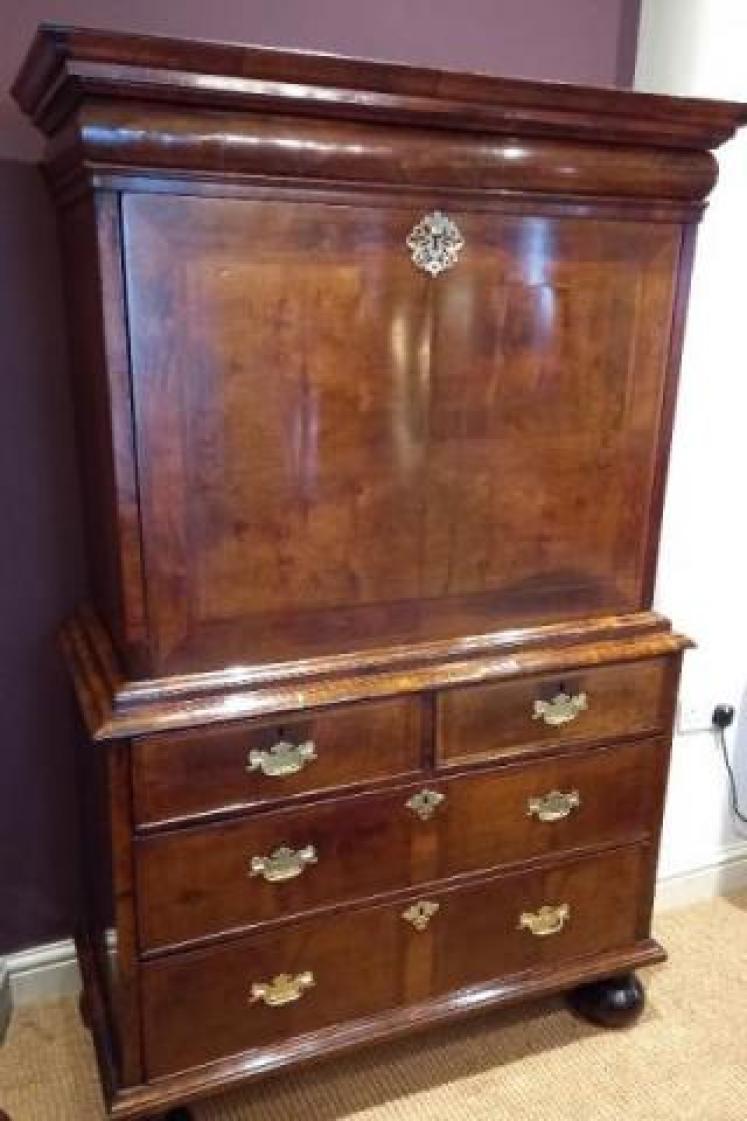 Superb William & Mary Period Walnut Escritoire - Image 2
