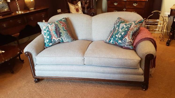 Superb Victorian Upholstered Two Seater Sofa - Image 6