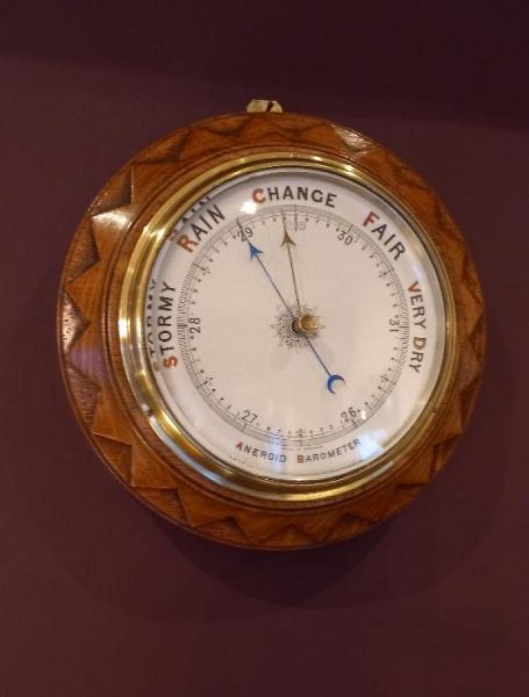 Antique Star Burst Surround Barometer - Image 1