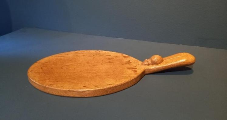 Original Mouseman Solid Oak Cheeseboard - Image 1