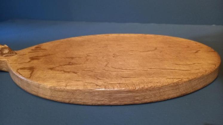 Original Mouseman Solid Oak Cheeseboard - Image 3