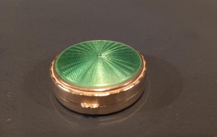 George VI Period Silver & Jade Green Pill Box - Image 7