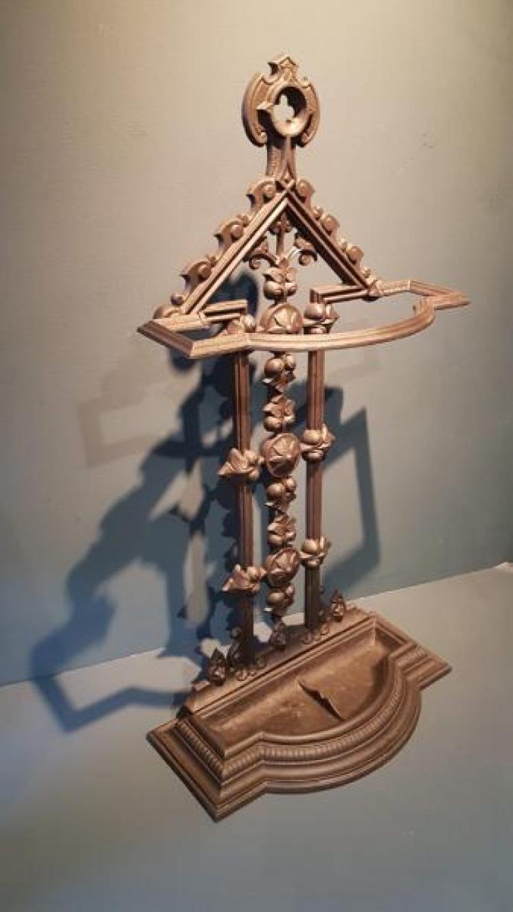 Victorian Cast Iron Stick Stand - Image 3