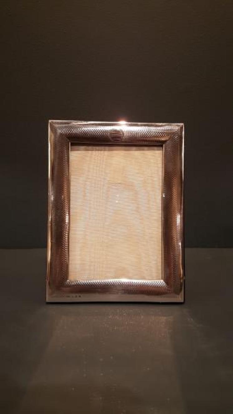 George V Silver Engine Turned Photo Frame - Image 1