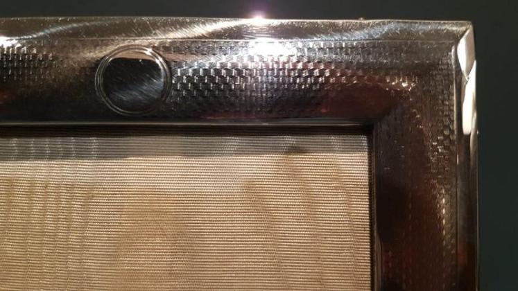 George V Silver Engine Turned Photo Frame - Image 6