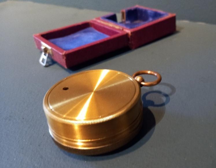 Late Victorian Gilt Brass London Pocket Barometer in Case - Image 5