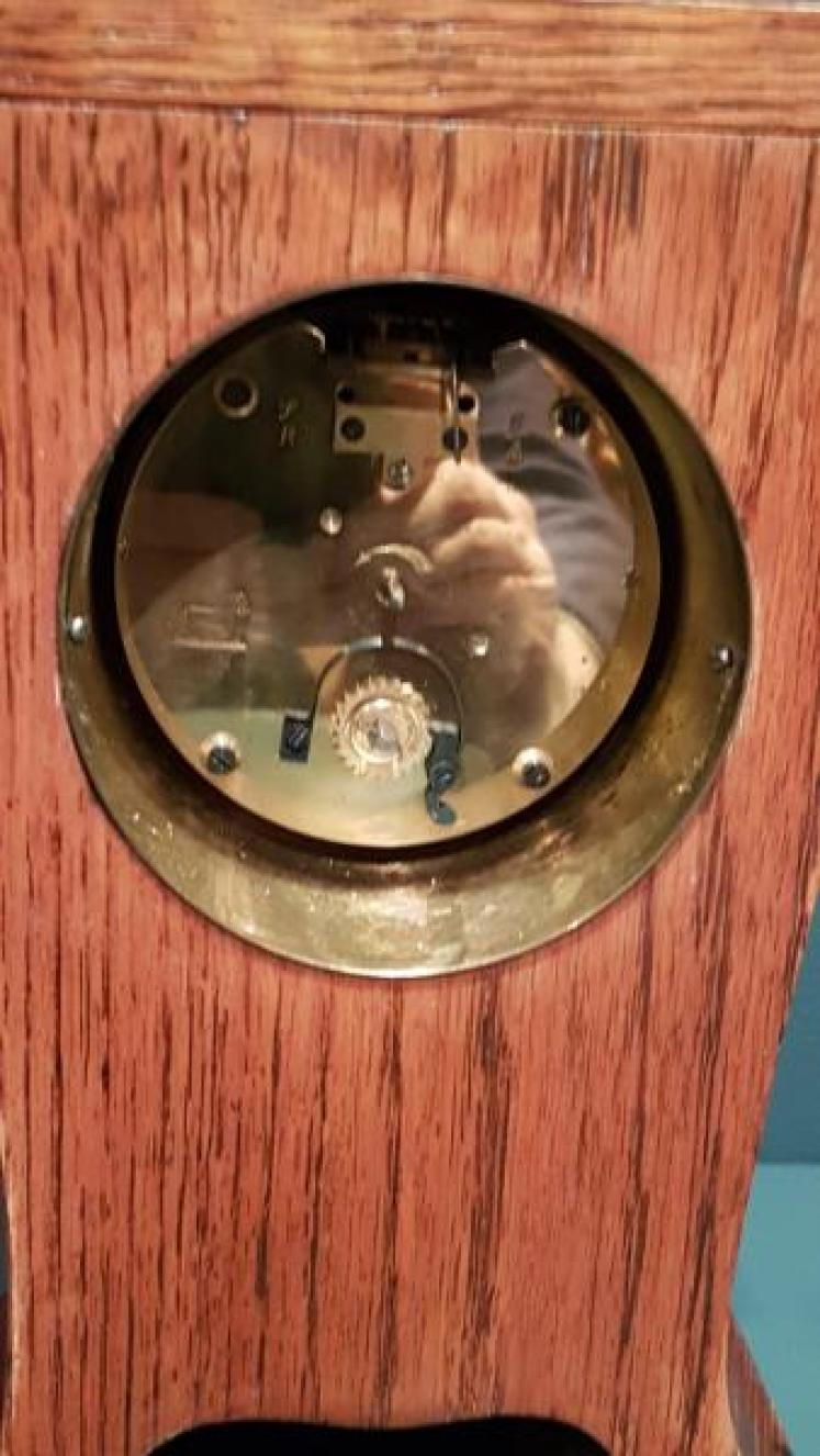 Impressive Inlaid Oak Mantel Clock - Image 4