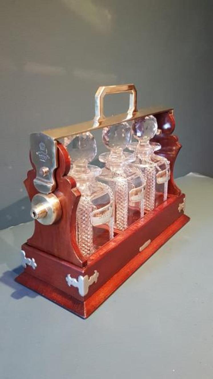Immaculate Victorian Mahogany 3 Bottle Tantalus  - Image 2