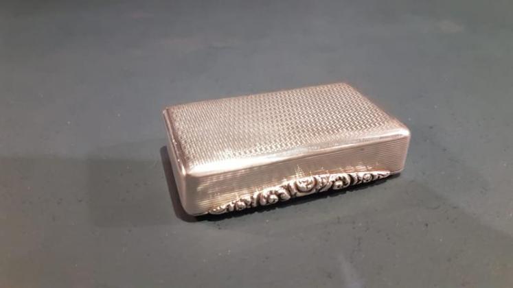 Superb Silver Table Snuff Box - Image 5
