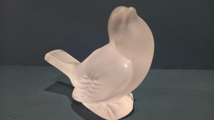 Lalique Opalescent Bird - Image 3