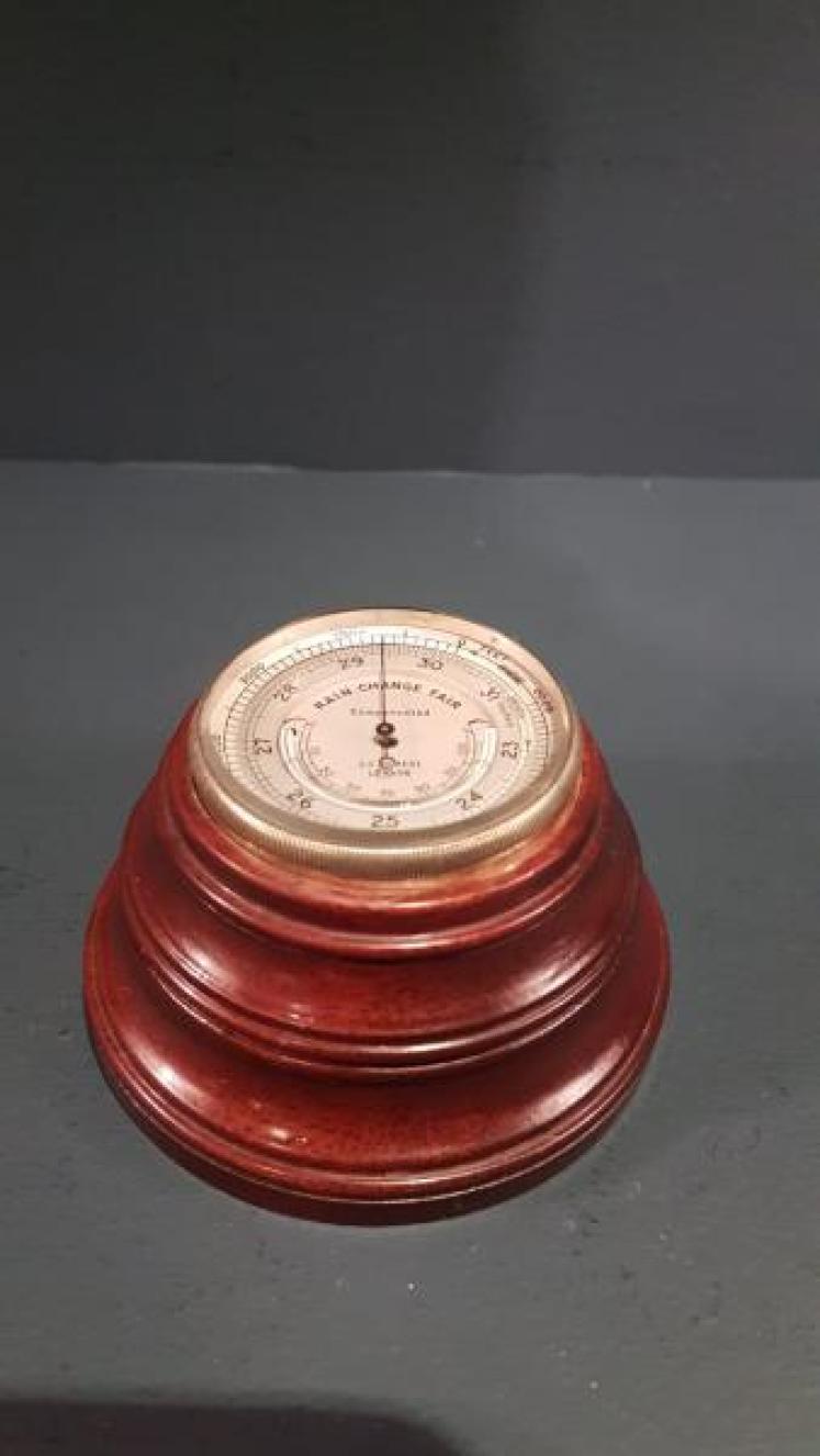 Victorian Pocket Barometer and Stand - Image 3