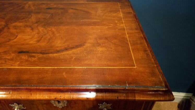 George I Period Figured Walnut Inlaid Chest - Image 3