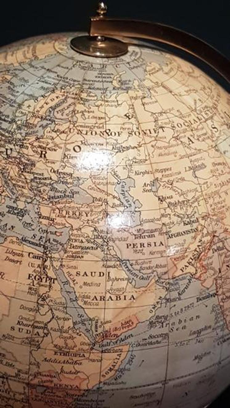 1940's Geographica Papier Mache 10" Globe  - Image 6