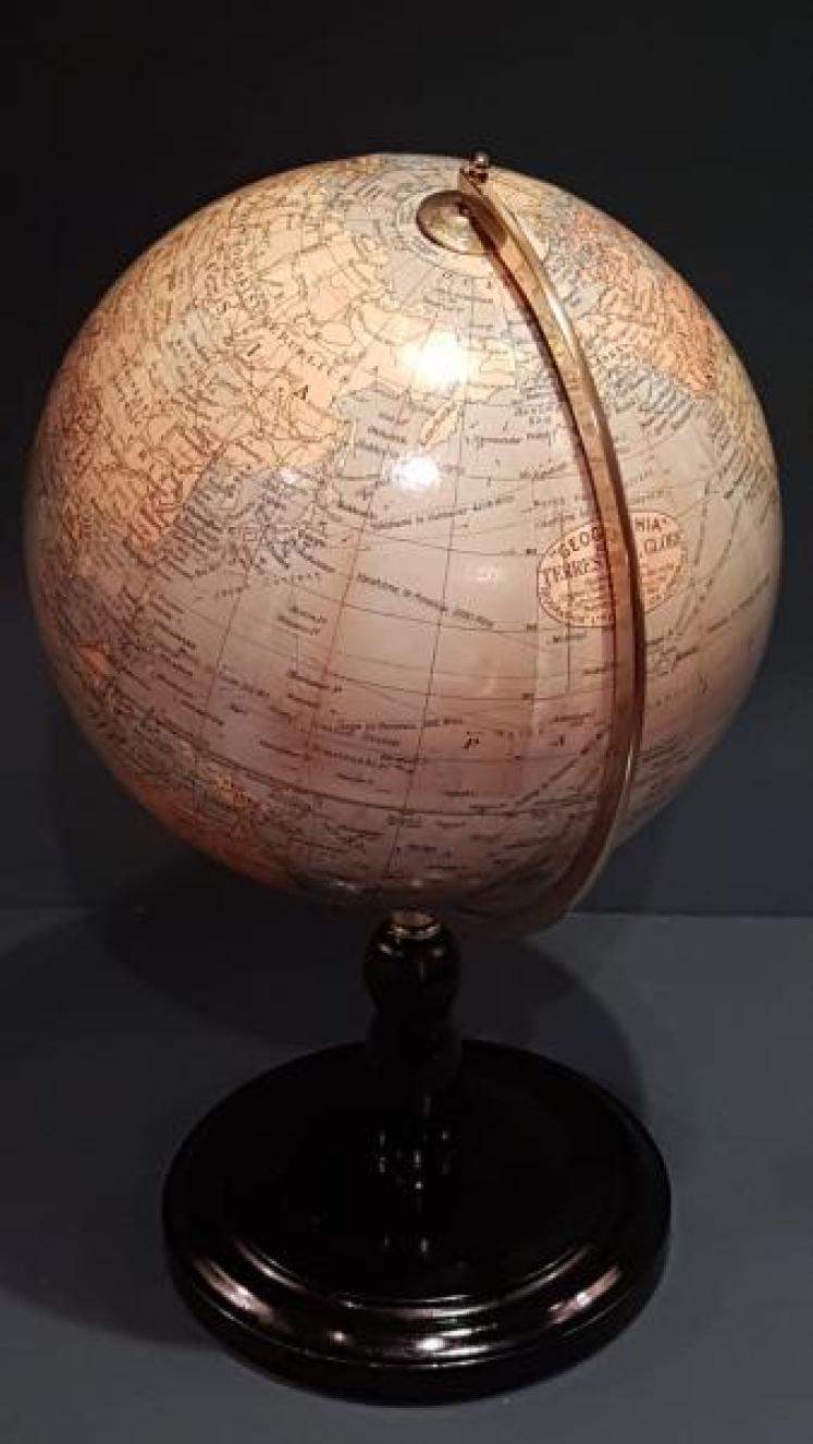 1940's Geographica Papier Mache 10" Globe  - Image 7