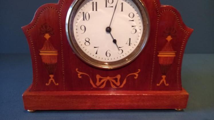 Antique Sheraton Grecian Urn Inlaid Mantel Clock - Image 3