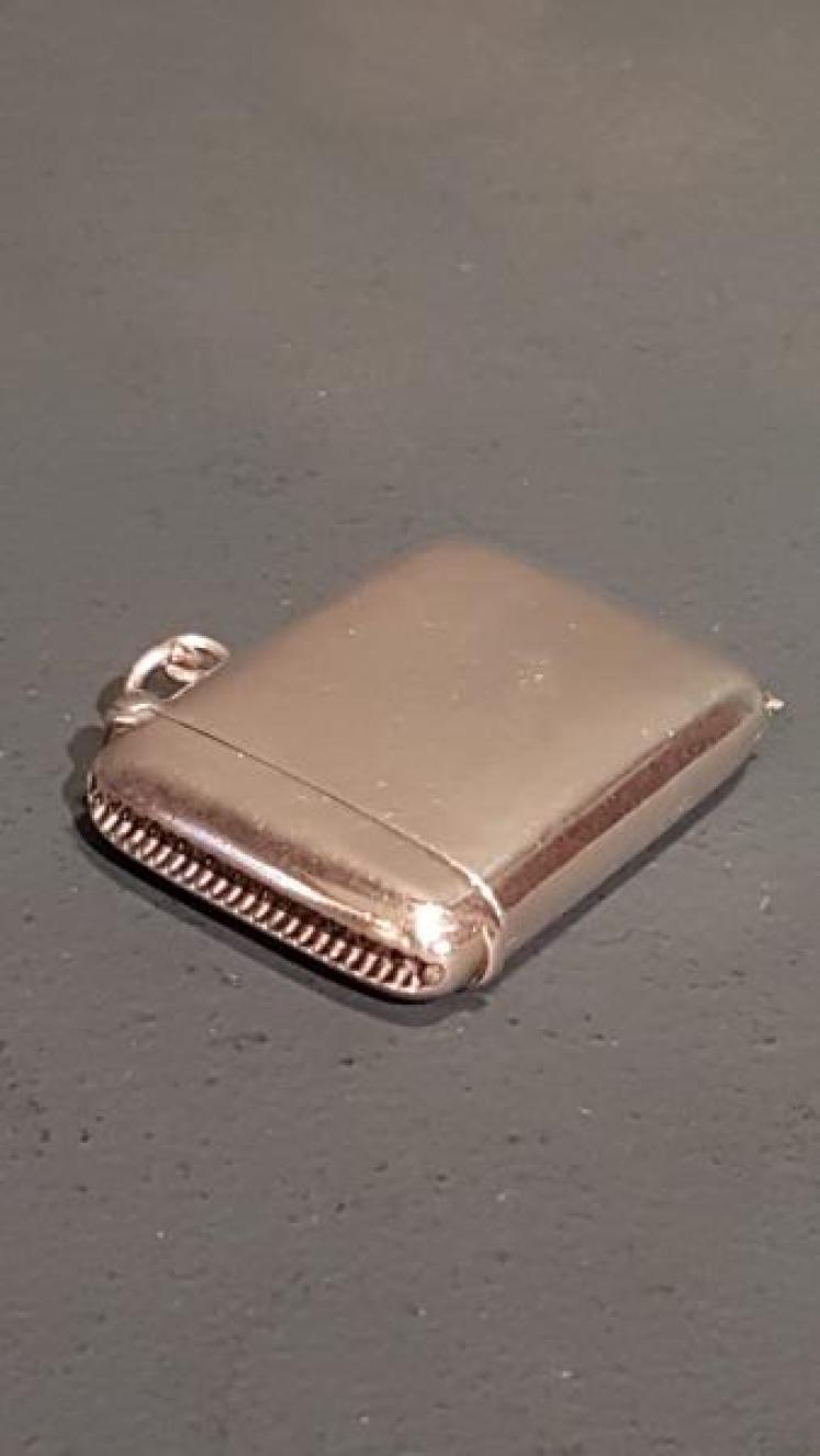 Unusual Edwardian Silver Vesta with Photo Frame - Image 4