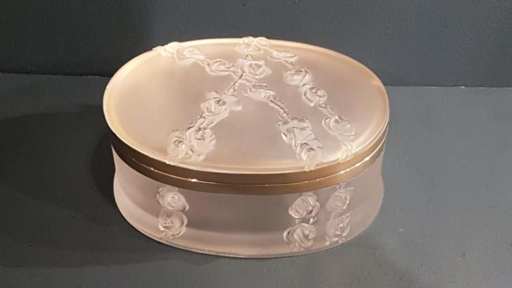 Lalique Copelia Dressing Table Box - Image 1