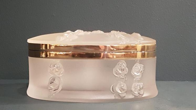 Lalique Copelia Dressing Table Box - Image 6