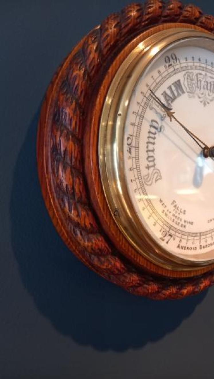 Antique Large Polished Oak Ship's Barometer - Image 4