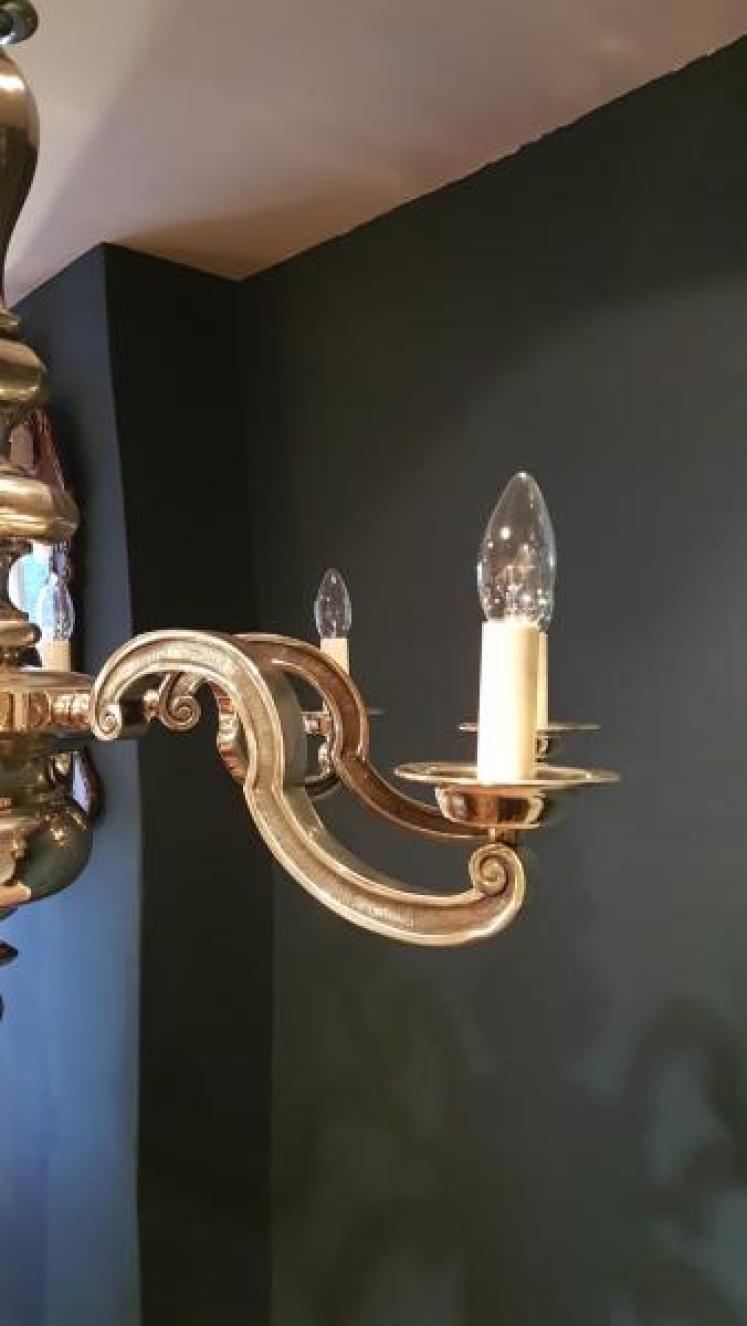 Large Edwardian Cast Brass 8 Arm Chandelier - Image 2