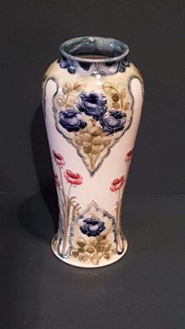Superb McIntyre Moorcroft Poppies Vase - Image 1