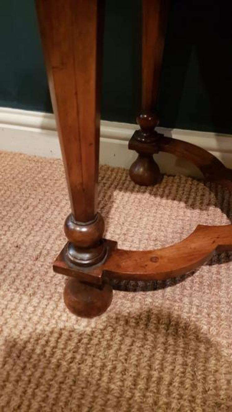 William and Mary Style Walnut Side Table - Image 4