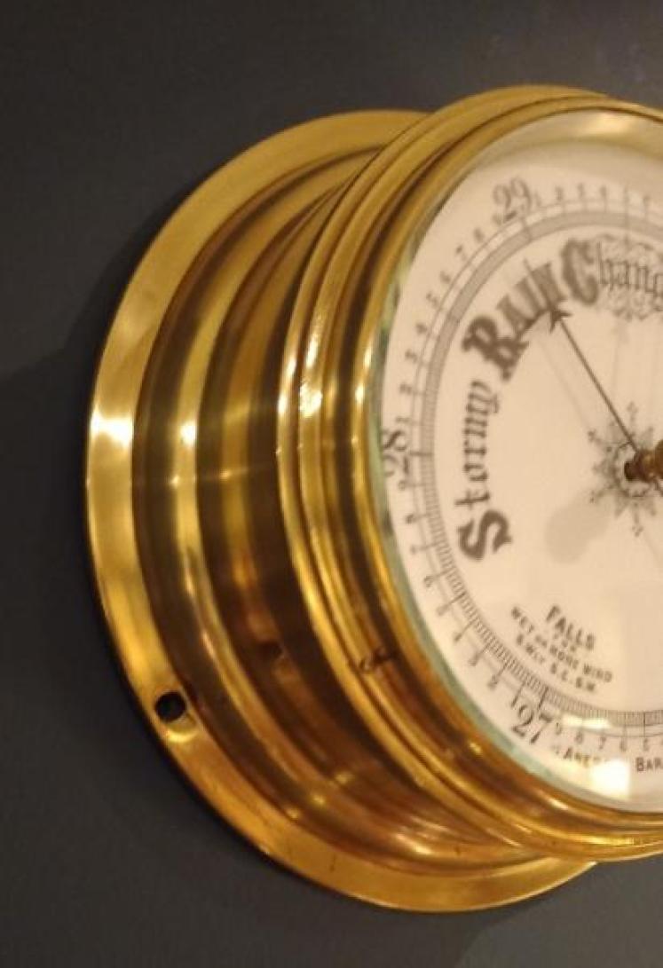 Victorian Polished Brass Ship's Bulkhead Barometer - Image 5