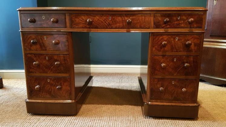 Top Quality Victorian Burr Walnut Pedestal Desk - Image 2