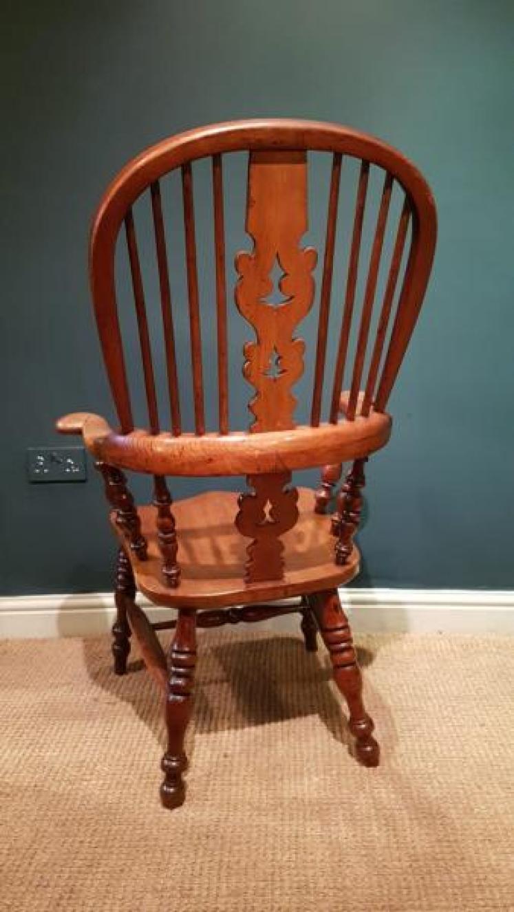Early Victorian Broad Arm Windsor Chair - Image 3
