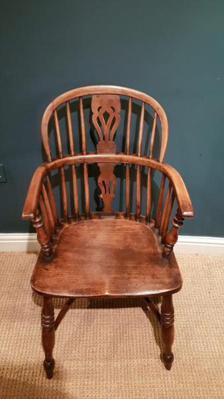Early Victorian Yew Wood Windsor Chair - Image 2