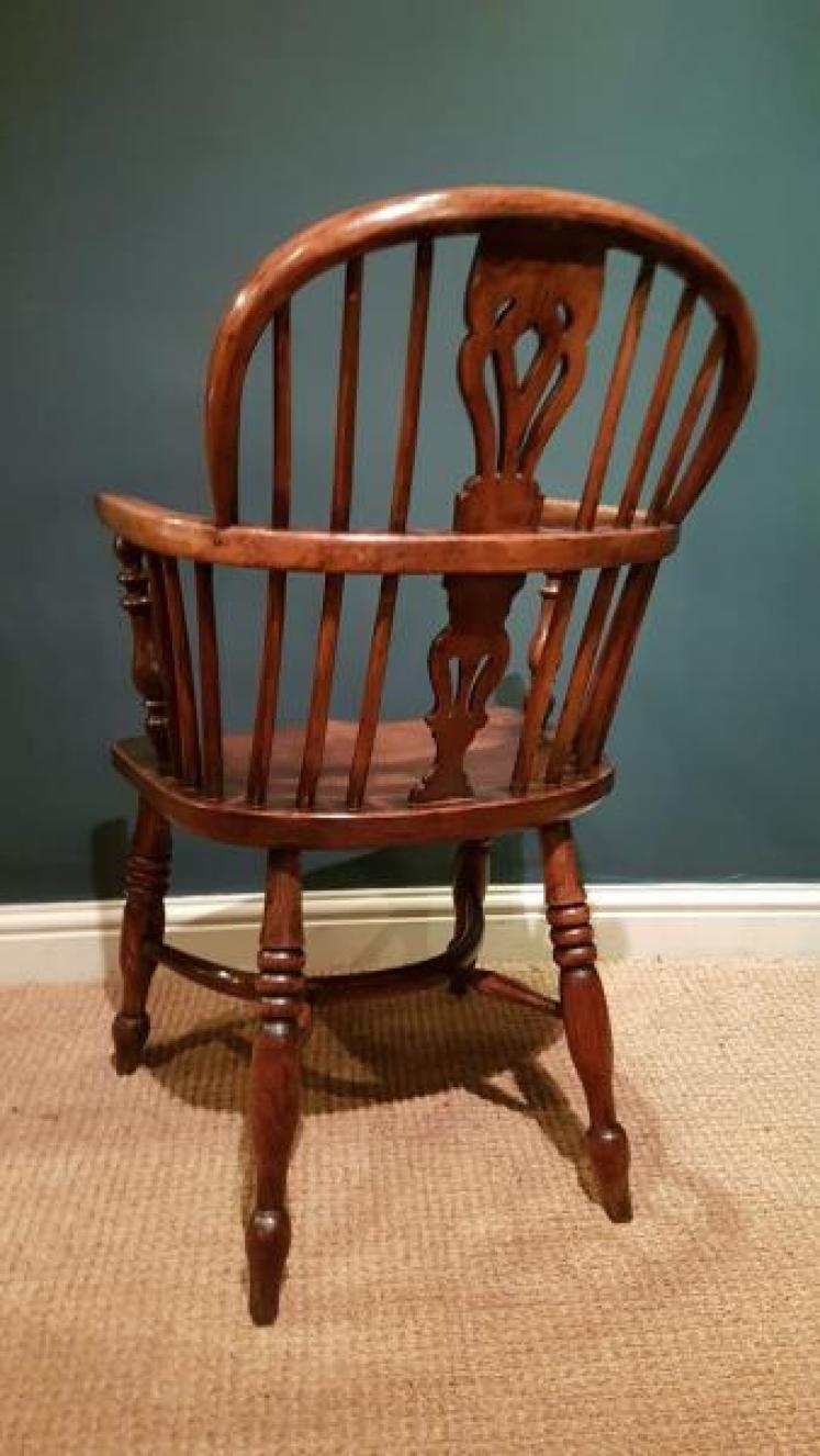 Early Victorian Yew Wood Windsor Chair - Image 3