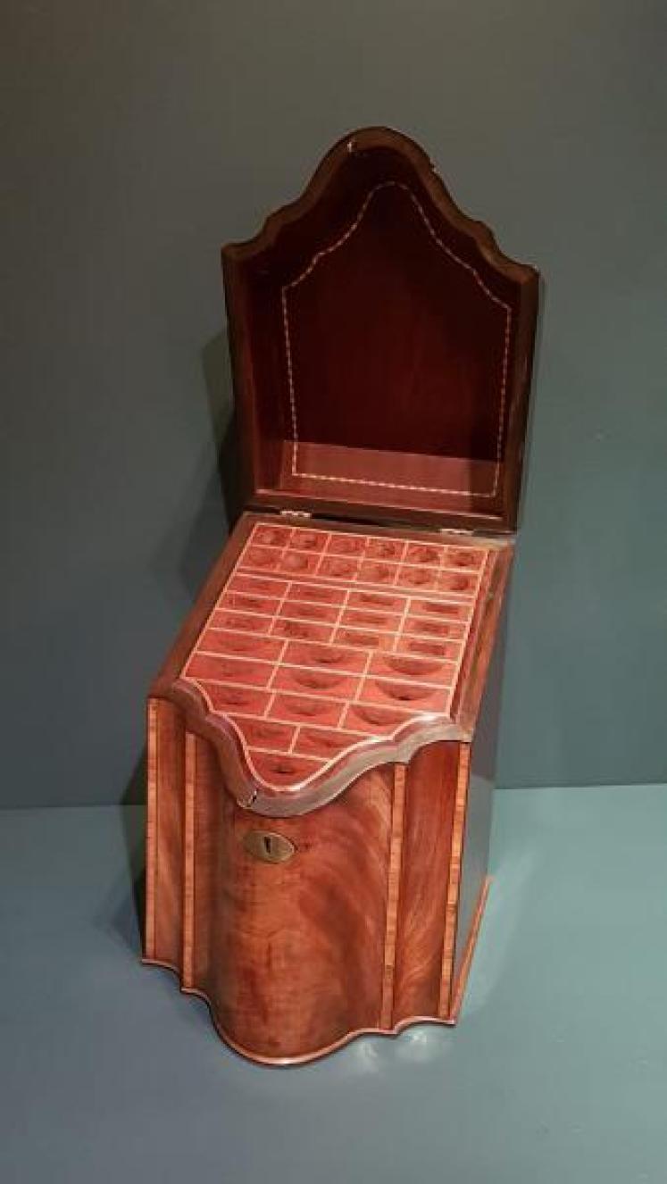 George III Mahogany Knife Box - Image 2