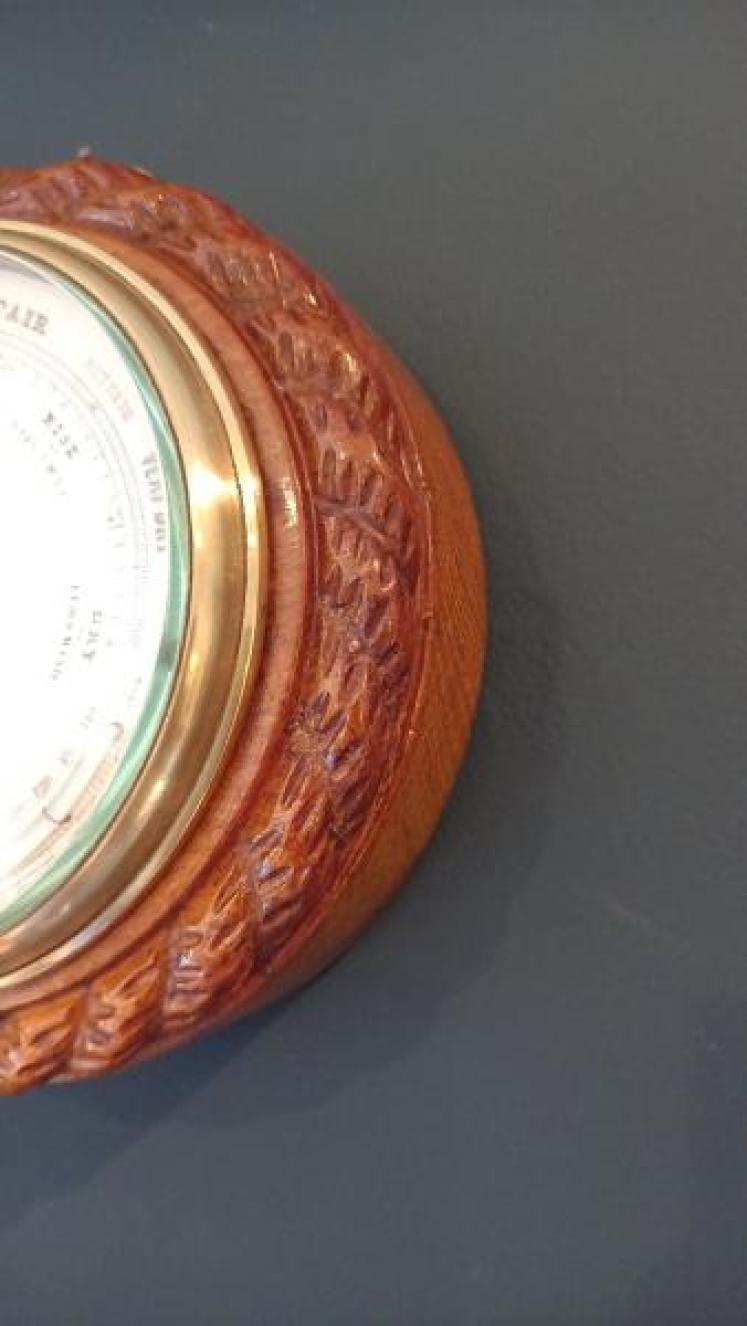 Mid Victorian Polished Oak Ship's Barometer - Image 4