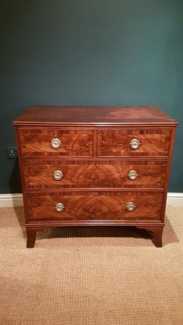 Fine Quality Regency Mahogany Chest - Image 1