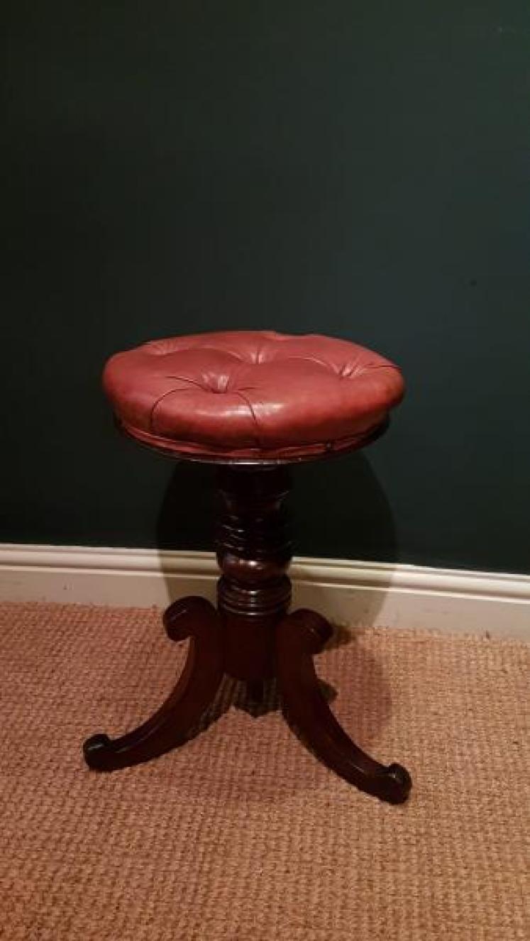 Regency Mahogany Revolving Stool - Image 1