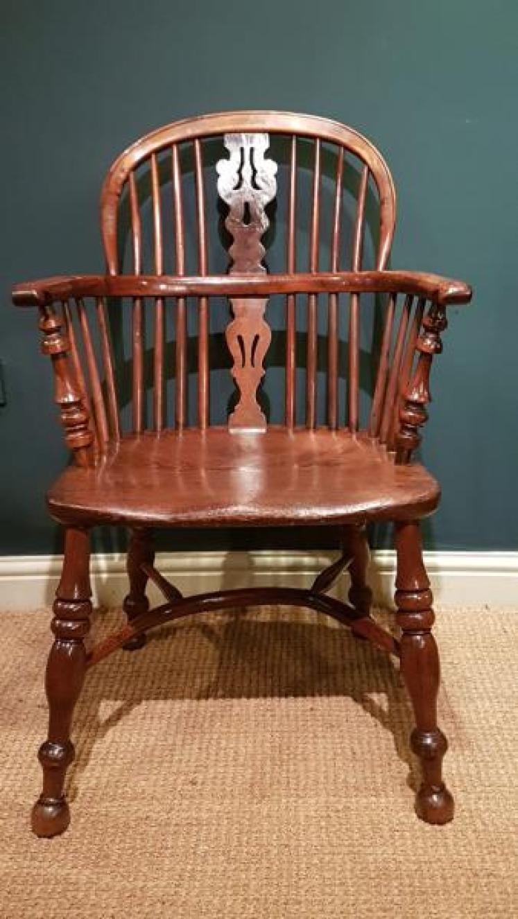 Superb Yew Wood Windsor Chair  - Image 2