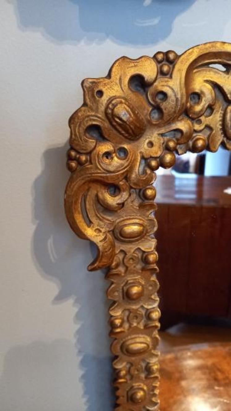 Matching Pair of Antique Plaster Gilt Wall Mirrors - Image 3
