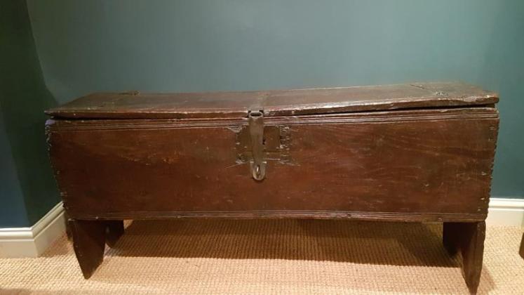 James I Period Oak Sword Box - Image 1