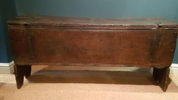 James I Period Oak Sword Box - Image 4