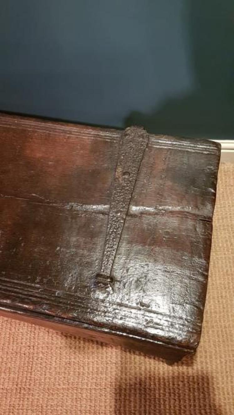 James I Period Oak Sword Box - Image 6