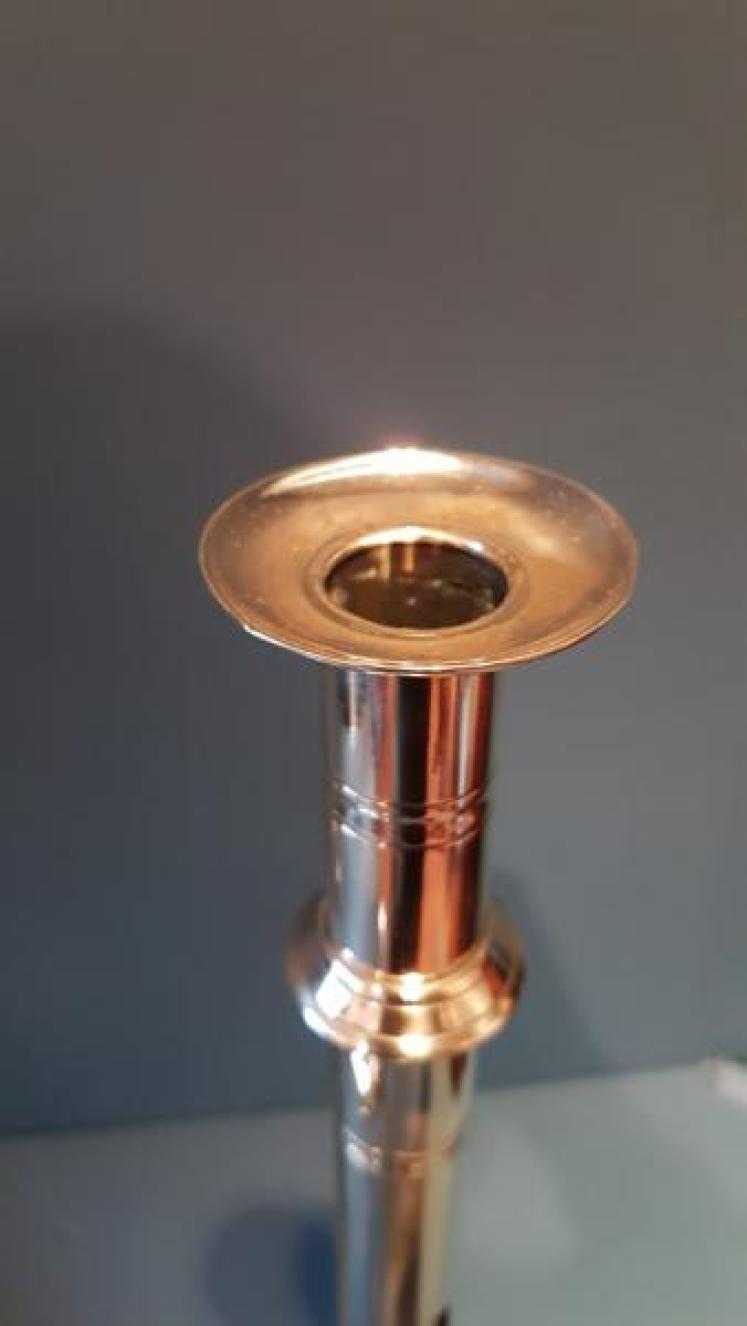 Pair of Tall George III Seamed Brass Candlesticks - Image 2