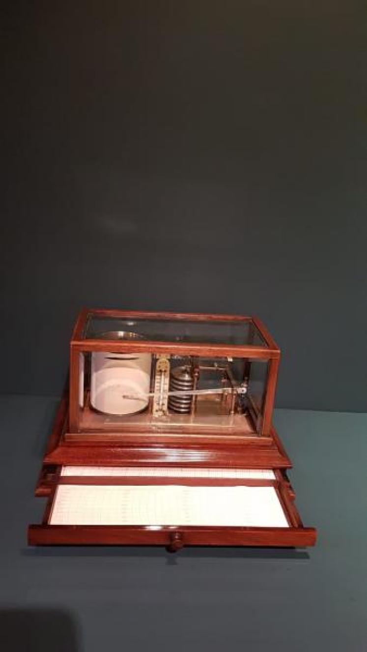 Late Victorian Mahogany Cased Barograph - Image 6