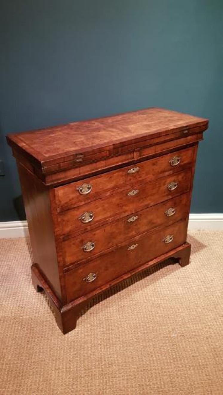 Small George II Walnut Bachelors Chest - Image 5