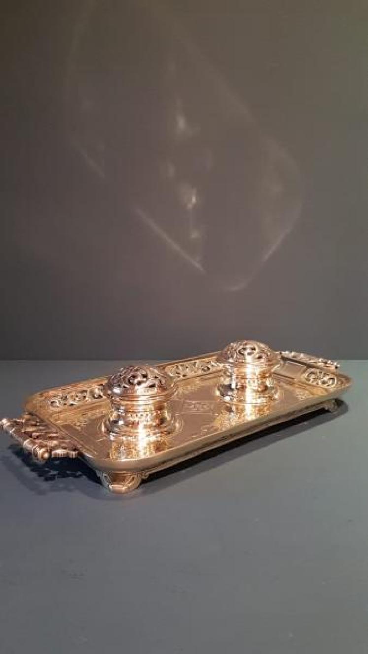 Victorian Cast Brass Pen and Ink Stand - Image 2