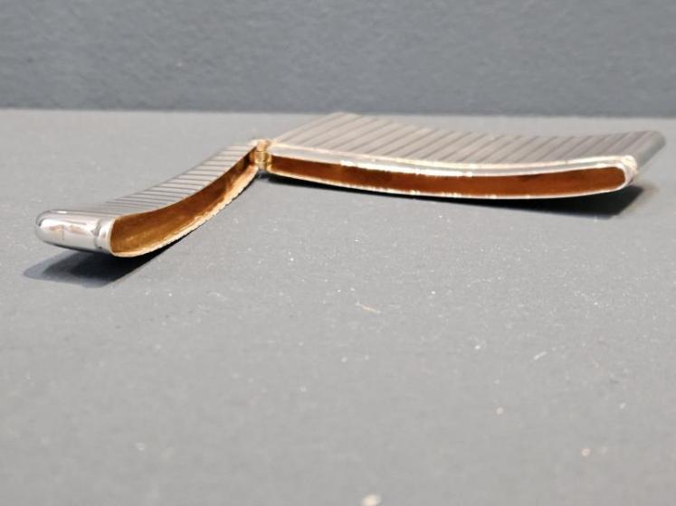Curved Engine Turned Silver Card Case - Image 3