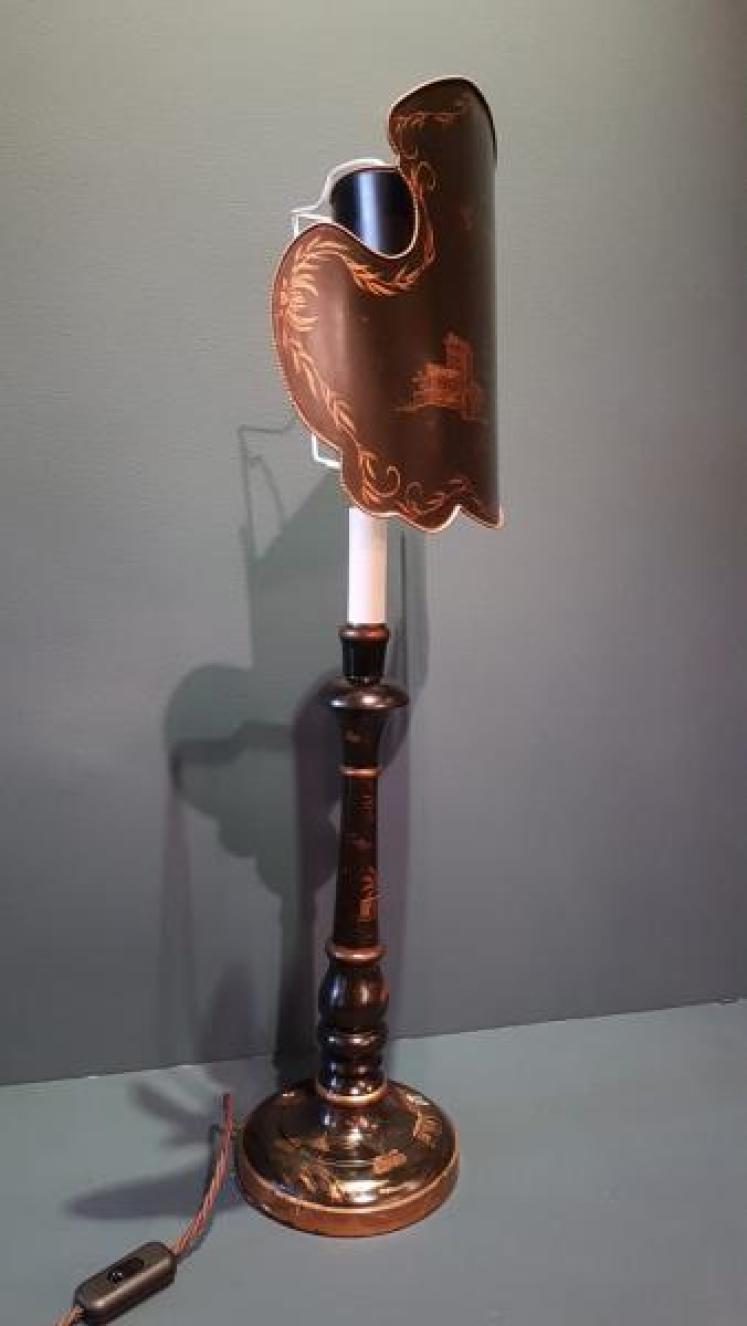 Edwardian Chinoiserie Table Lamp and Diffuser - Image 2