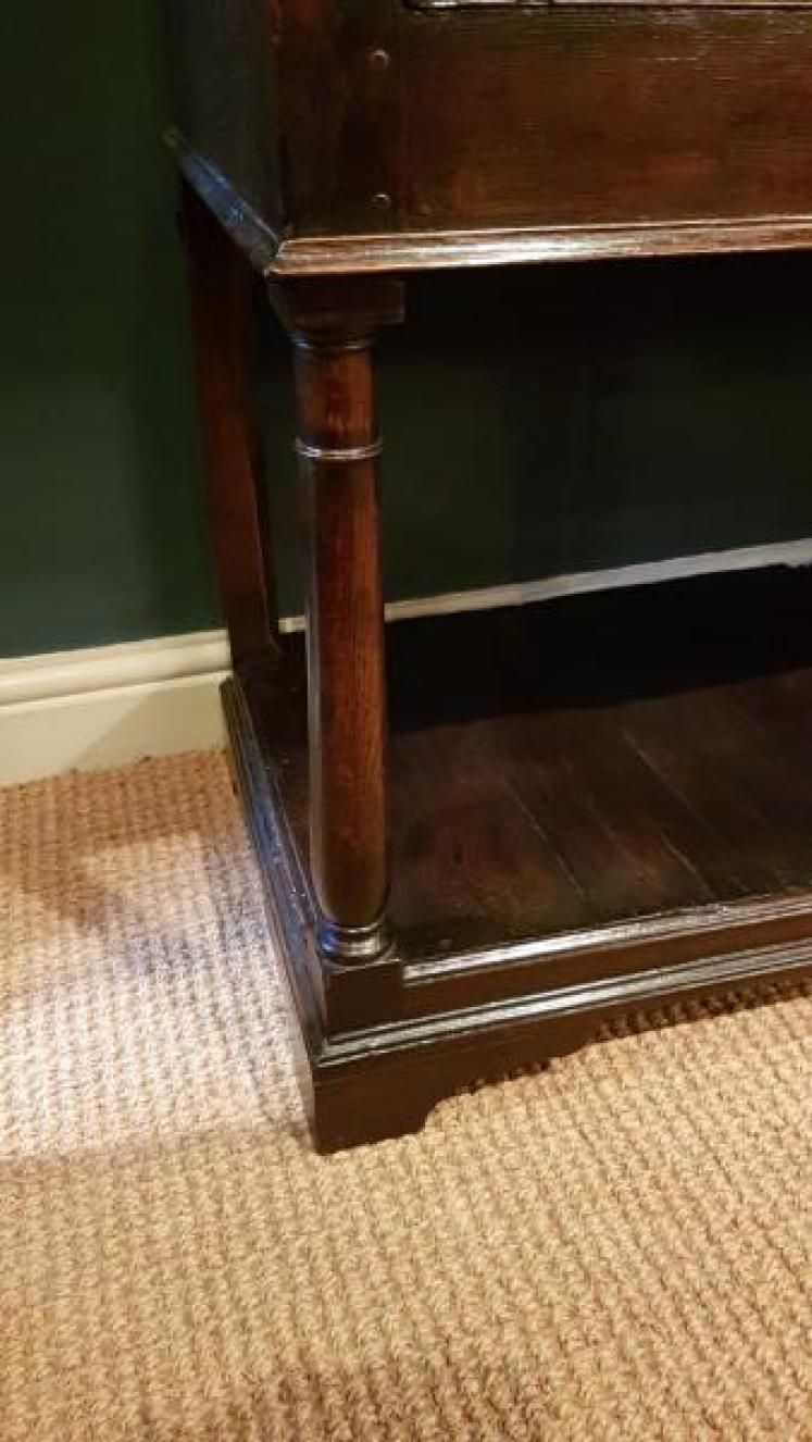 Superb George II Oak Open Pot Board Dresser - Image 4